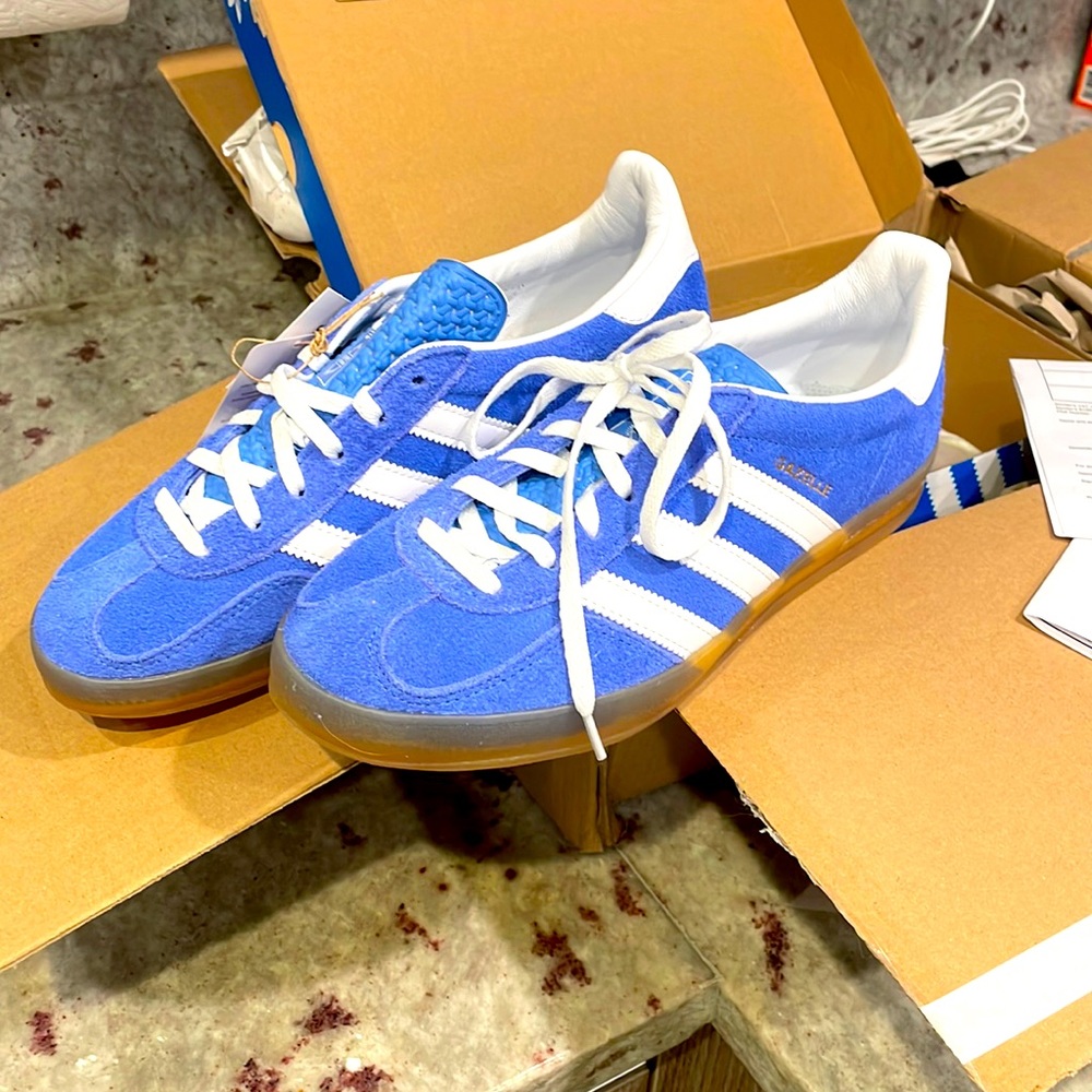 adidas Originals Gazelle Indoor - baby blue size 7